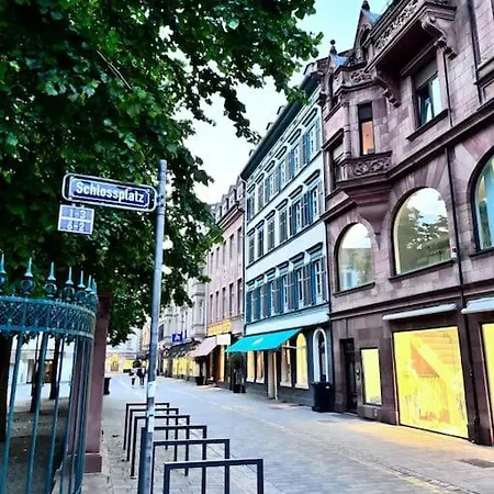 Raum2go - No2 Zentrales 2-zimmer Design & Blick Apartment *