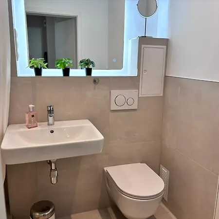 Raum2go - No2 Zentrales 2-zimmer Design&blick Wiesbaden